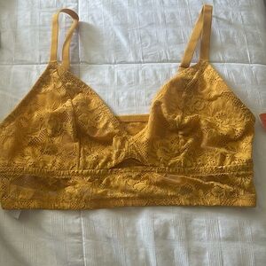 NWT. Lace bralette. Auden.